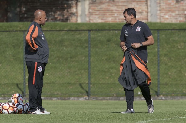 Carille comandou o treino no El Campincito antes de enfrentar o Millonarios