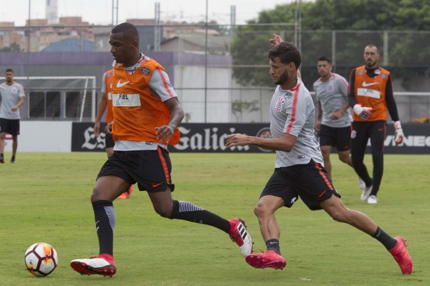 Jogadores fazem último treinamento e já vão embarcar para Colômbia