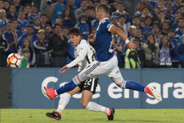 Mateus Vital foi titular contra o Millonarios, no lugar de Rodriguinho, que cumpre punição