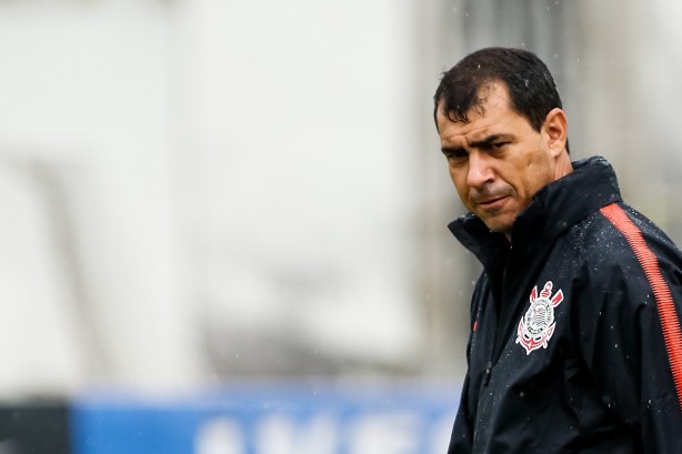 Carille treinou o elenco que acabou de chegar da Colômbia, onde atuou pela Libertadores