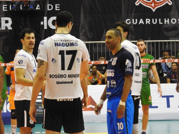 Serginho durante o jogo do Corinthians/Guarulhos contra o Lebes Canoas
