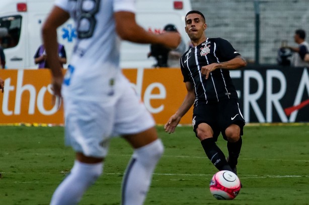 Gabriel atuando contra o Santos, no Pacaembu