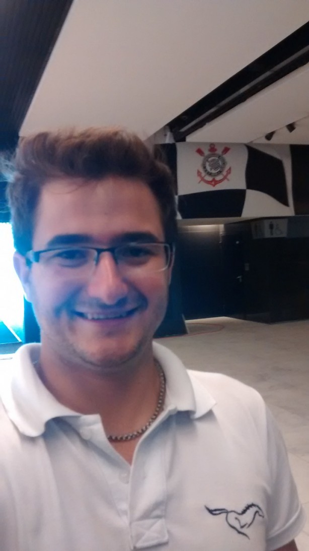 Bruno feliz da vida em sua
