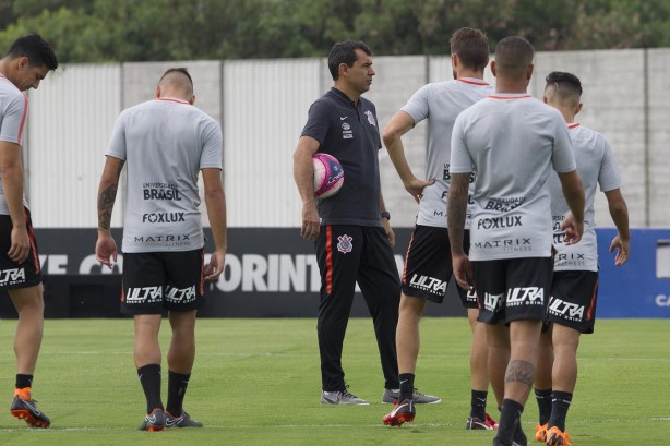 Carille comandou o último treino antes de enfrentar o Mirassol, pelo Paulistão