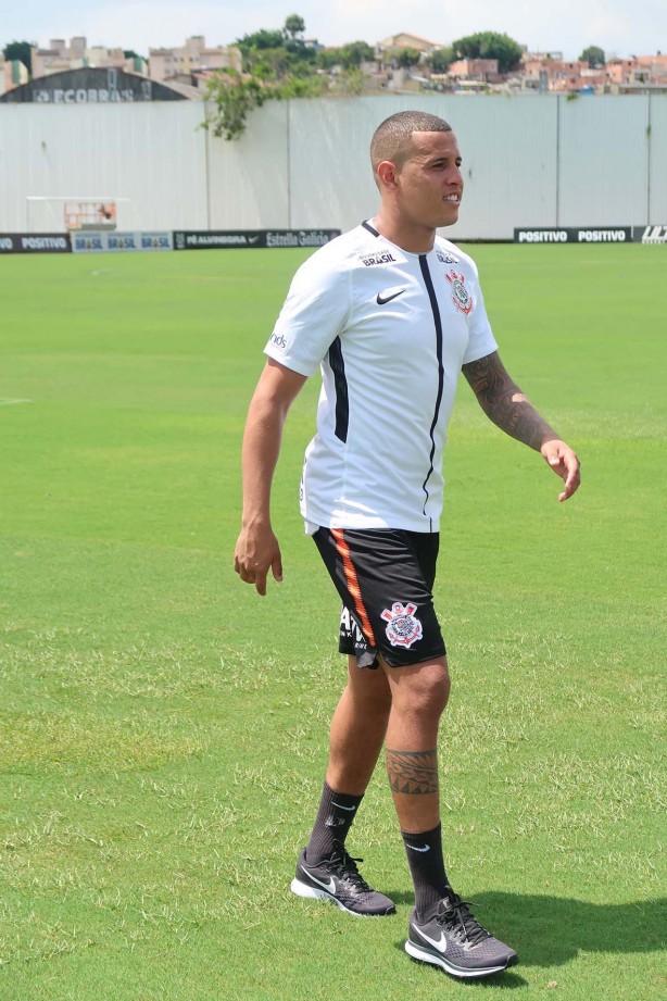 Sidcley foi apresentado durante o treino da manhã desta segunda-feira