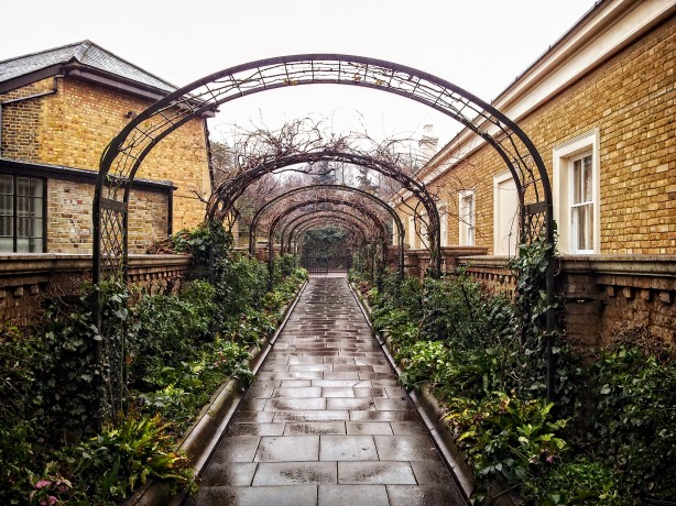 St John’s Garden: praça onde Anderson tirou a inesquecível soneca em 2012