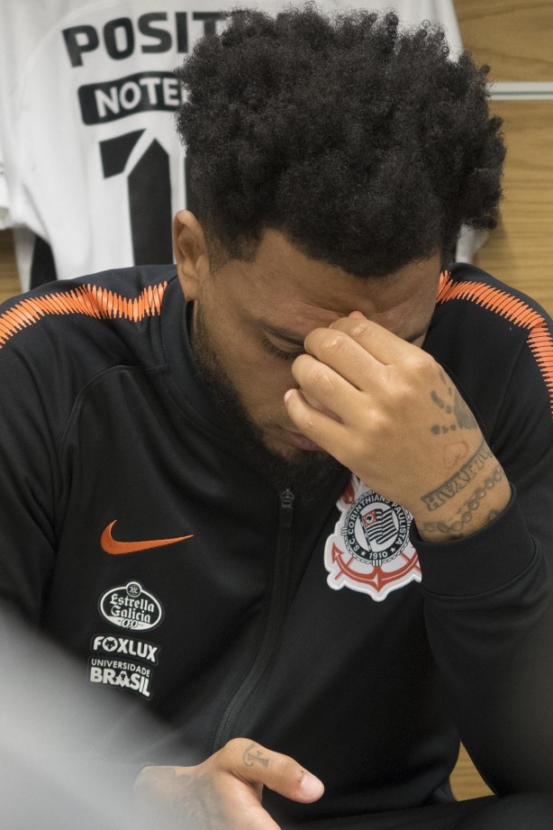 Kazim no vestiário da Arena Corinthians no aguardo do início do jogo contra o Mirassol