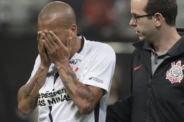 Sheik emocionado ao marcar seu primeiro gol após retornar ao Corinthians