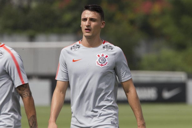 Mantuan no treino do Corinthians