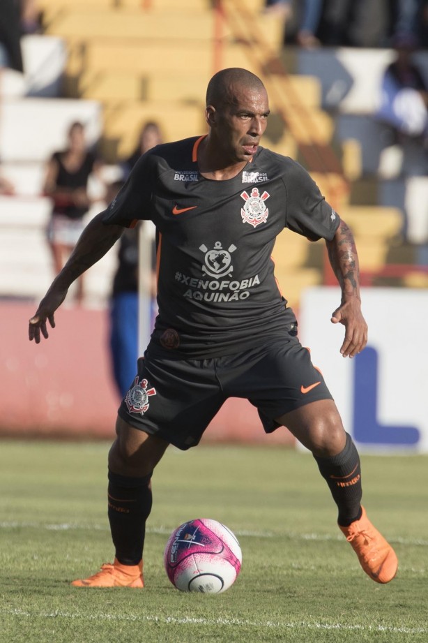 Emerson Sheik em ação na tarde deste domingo