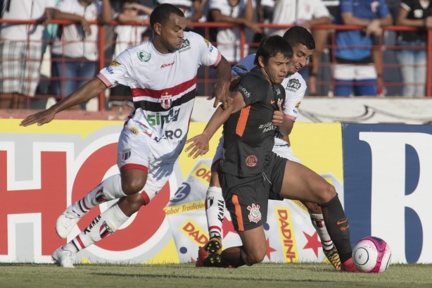 Romero ganha dividida contra adversário