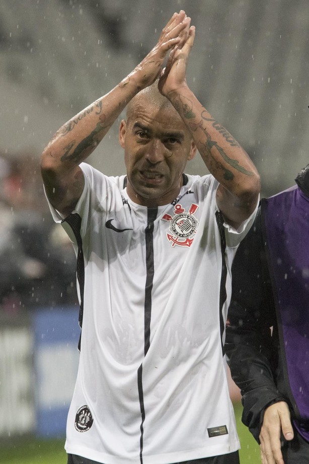 Emerson Sheik autor de um dos gols na partida