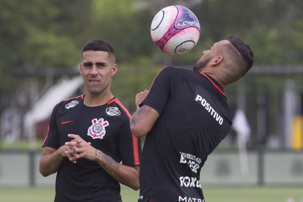 Gabriel e Maycon no último treino antes do jogo contra o Bragantino