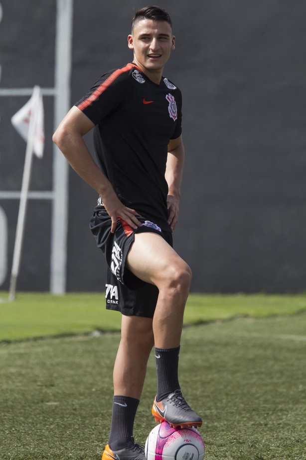 Guilherme Mantuan durante o último treino para enfrentar o Bragantino, pelo Paulistão