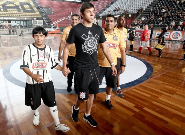 Ángel Romero durante entrada em quadra do JR/Corinthians, pela Copa Down