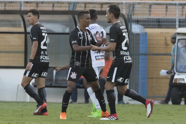 Pedrinho anotou uma verdadeira pintura contra o Bragantino e diminui a diferença na derrota de hoje
