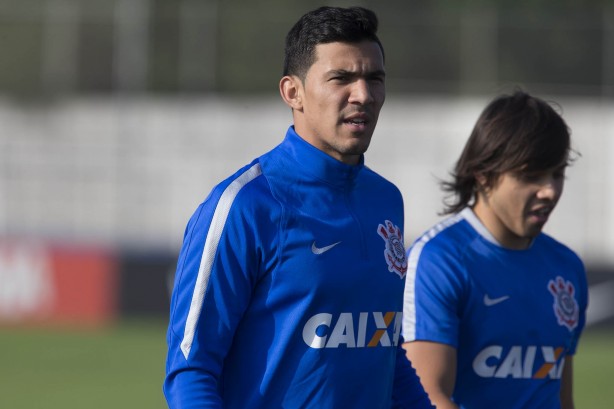 Balbuena e Romero dificilmente estarão disponíveis no clássico