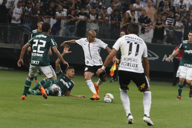 Corinthians brigou até o final, mas saiu derrotado pelo Palmeiras em plena Arena lotada