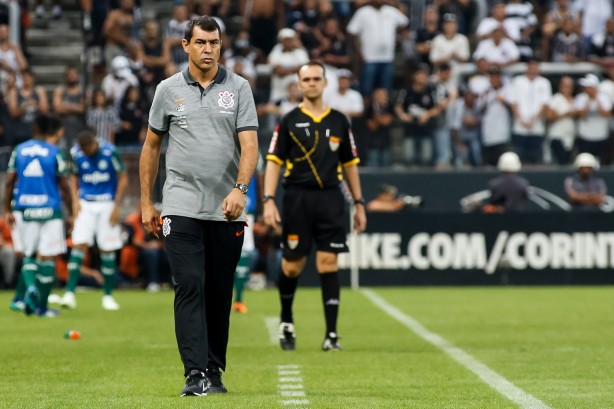 Fábio Carille comandou o time no primeiro jogo da final contra o Palmeiras, na Arena Corinthians