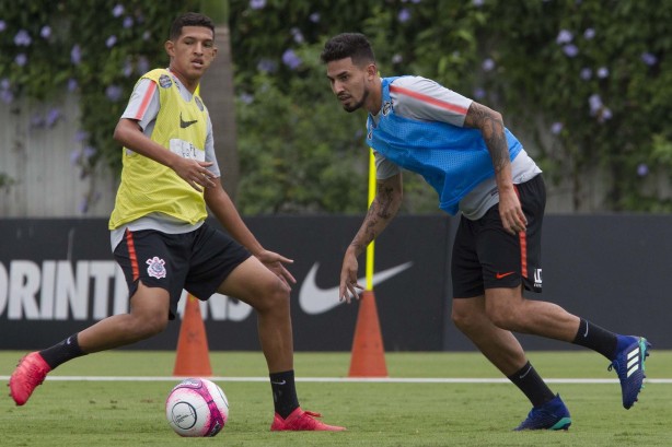 Matheus Matias e Pedro Henrique no treino de hoje no CT Joaquim Grava