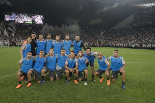 Equipe posa para foto na Arena