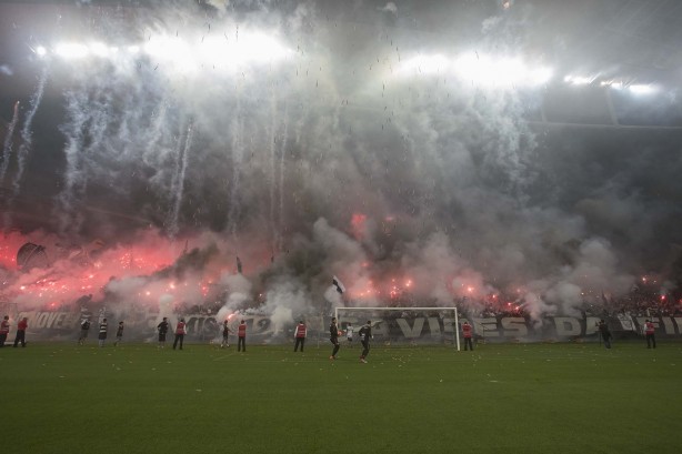 Torcida faz festa na Arena no treino desta sexta
