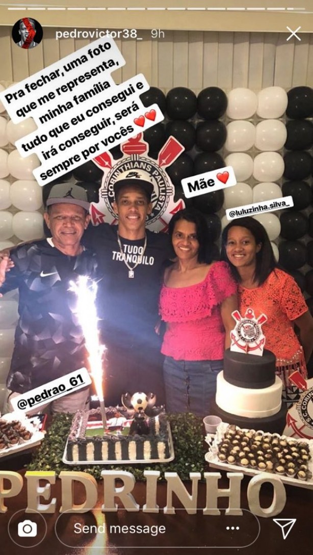 O aniversário de 20 anos de Pedrinho também foi celebrado ao lado de sua família