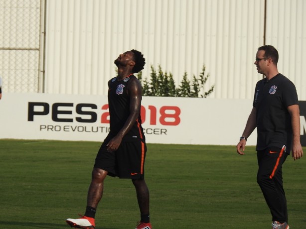 Renê Júnior sentiu dores na coxa e precisou deixar treino