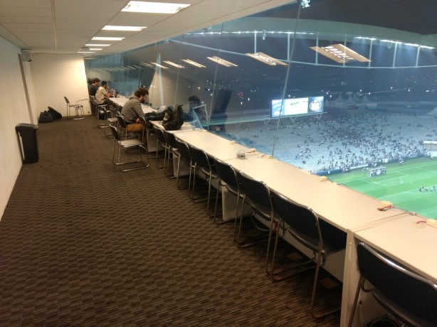 Cabine de imprensa da Arena Corinthians às moscas
