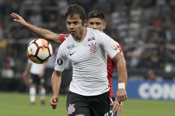 O paraguaio Romero no jogo contra o Independiente, na Arena Corinthians