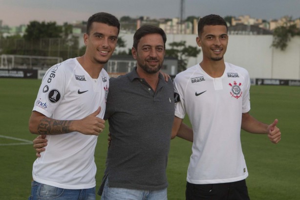 Bruno Xavier e Thiaguinho foram apresentando no CT nesta tarde de quinta-feira