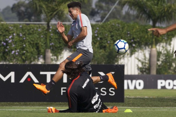 Marquinhos Gabriel e Cássio treinaram no CT na manhã desta sexta-feira