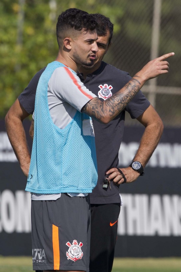 Pedro Henrique durante o treinamento desta sexta-feira no CT