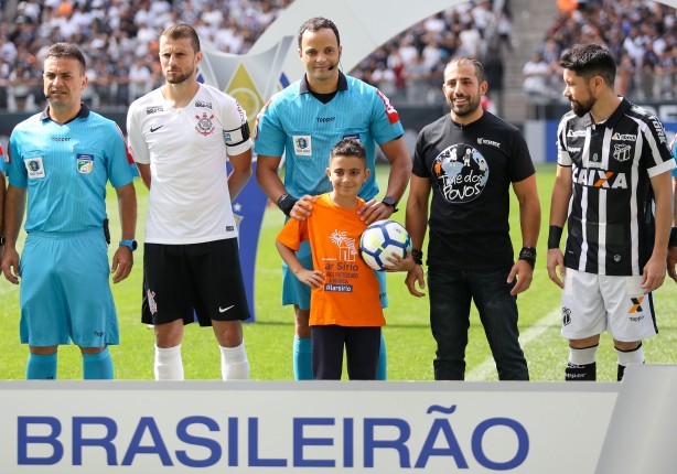 Ação com crianças refugiadas leva até o ex-BBB Kaysar a Arena