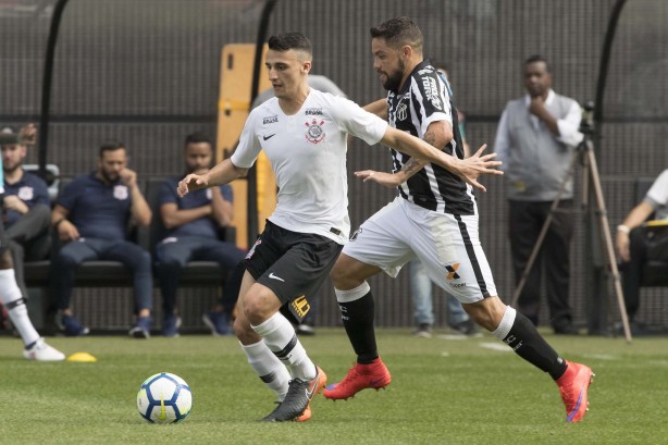 Mantuan durante jogo contra o Ceará, na Arena Corinthians