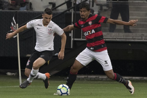 Mantuan durante jogo contra o Vitória, pela Copa do Brasil, na Arena Corinthians