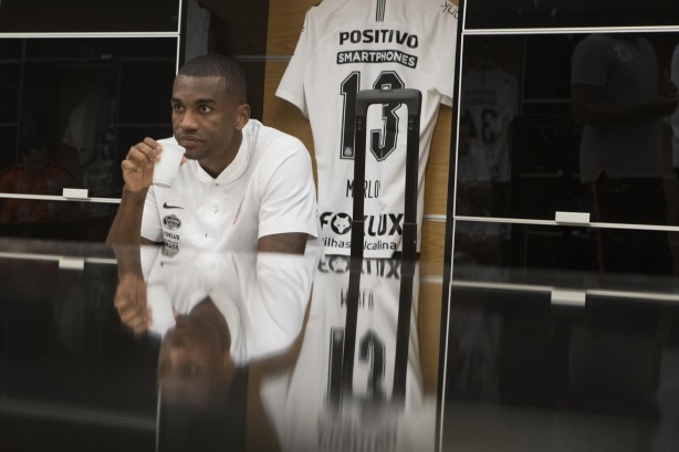 Marllon antes do jogo contra o Vitória, pela Copa do Brasil, no vestiário da Arena Corinthians