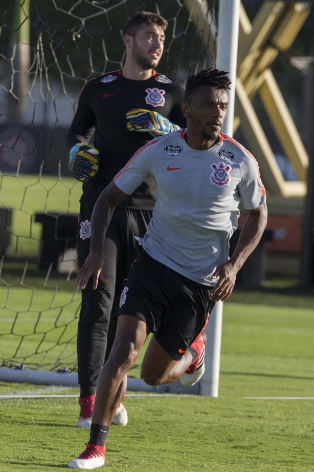 Paulo Roberto no treinamento desta quarta-feira no CT Joaquim Grava