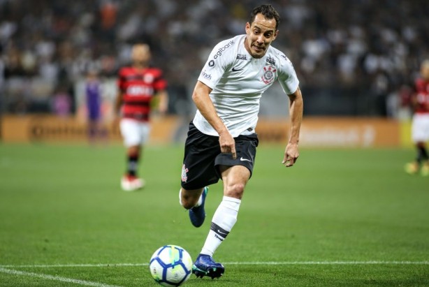 Rodriguinho em ótima imagem durante o jogo contra o Vitória, na Arena Corinthians