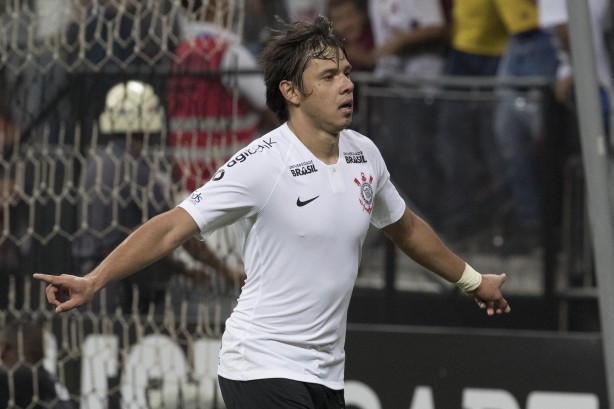 Romero marcou dois, dos três gols corinthianos contra o Vitória, pela Copa do Brasil, na Arena