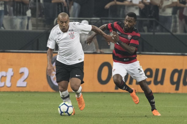 Sheik entrou no segundo tempo contra o Vitória, pela Copa do Brasil