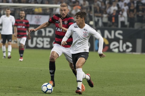 Vital entrou no lugar do jovem Pedrinho, contra o Vitória, no segundo tempo