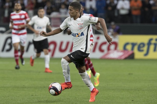 Pedrinho em ao contra o Linense, no Paulisto 2017