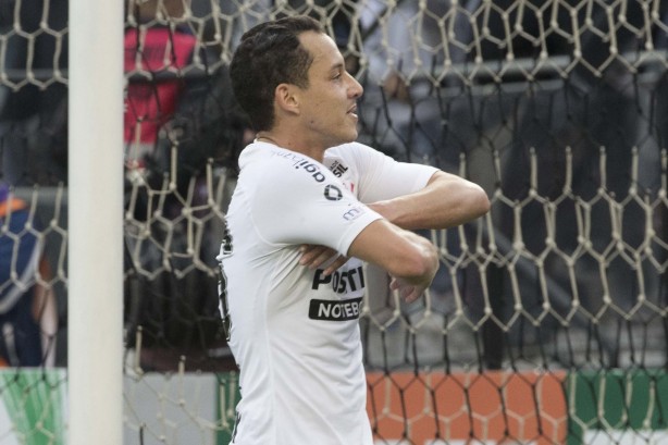 O meia Rodriguinho jogou muito contra o Palmeiras e anotou o gol da vitória corinthiana