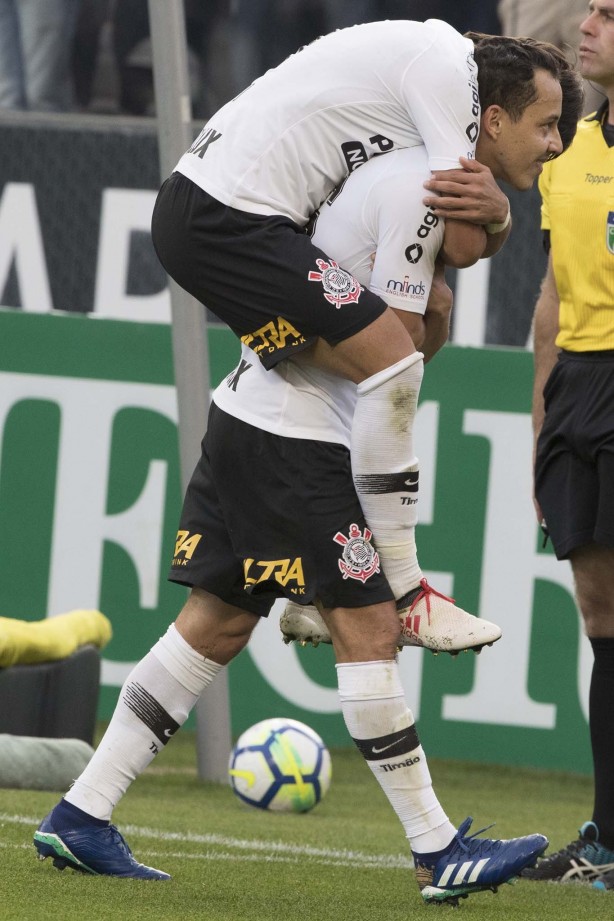 Rodriguinho marcou o único gol da partida contra o Palmeiras, na Arena Corinthians, pelo Brasileirão