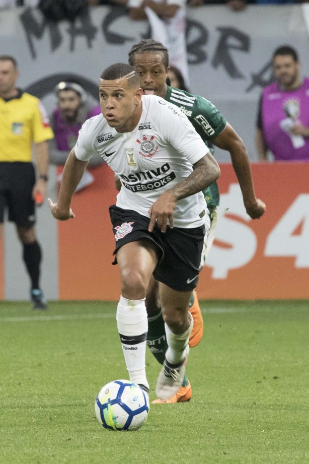 Sidcley durante partida contra o Palmeiras, na Arena Corinthians, pelo Brasileirão