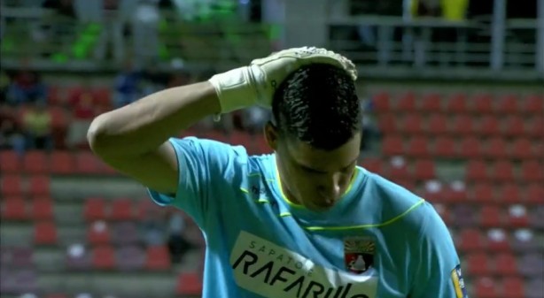 Até o goleiro do Lara foi atingido na primeira etapa