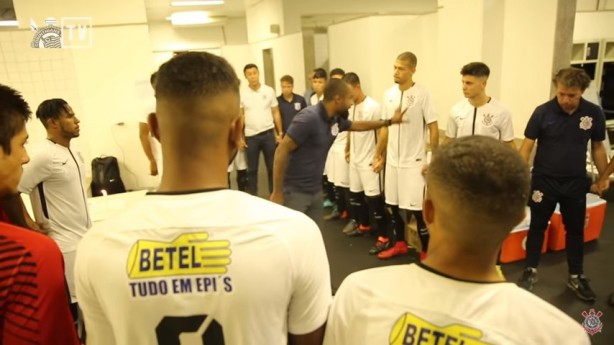 Preleção emocionante marcou classificação corinthiana à decisão da Copa do Brasil Sub-20