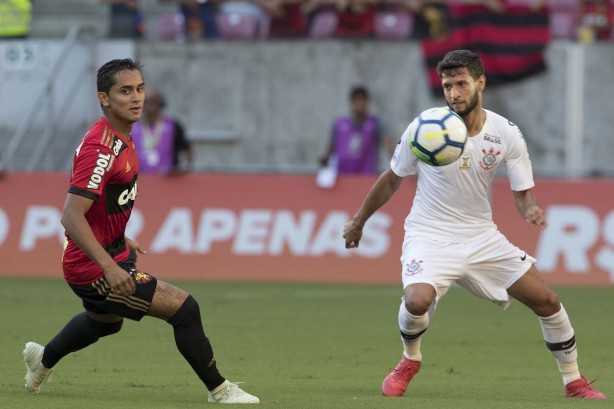 Juninho Capixaba substituiu Sidcley e no foi bem 