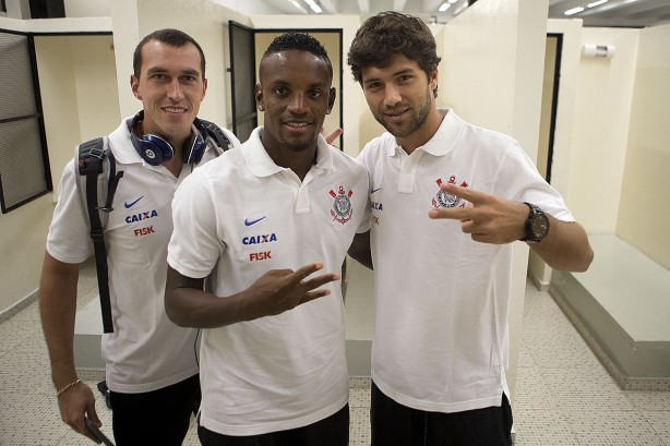 Felipe ( direita) minutos antes de fazer gol contra, diante do Bragantino, em 2014